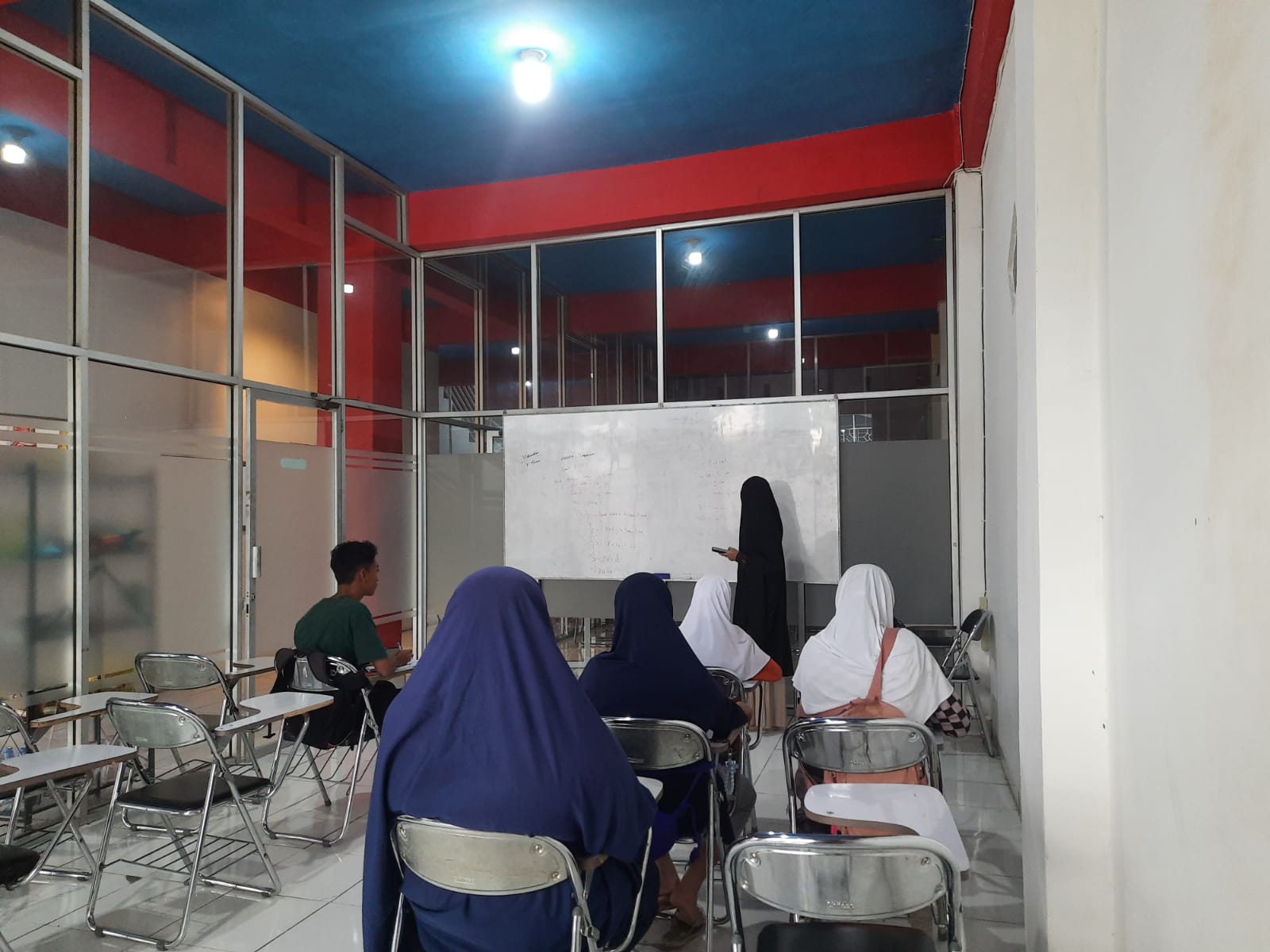 Suasana Kelas TIEC-ID 