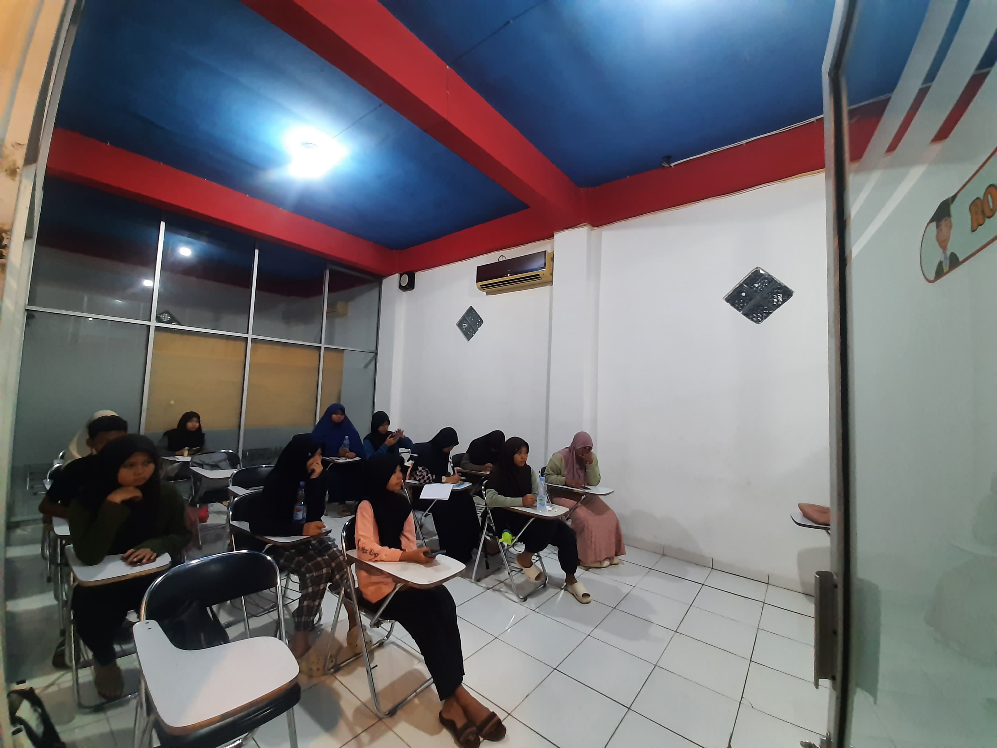 Kelas Reguler SMP TIEC-ID 